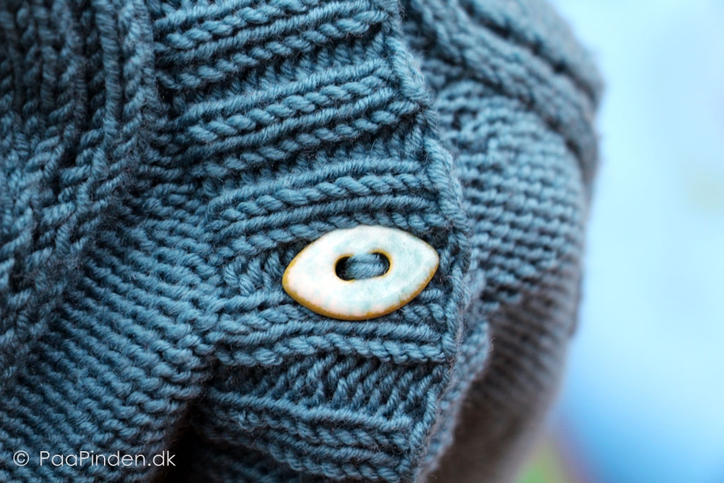 Welcome September cardigan - knapper Thumbnail