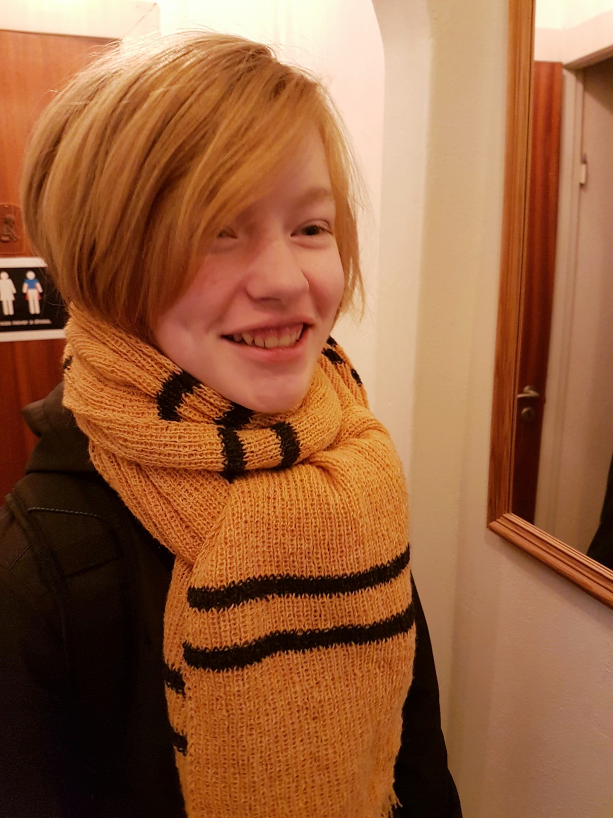Hufflepuff halstørklæde 01 Thumbnail
